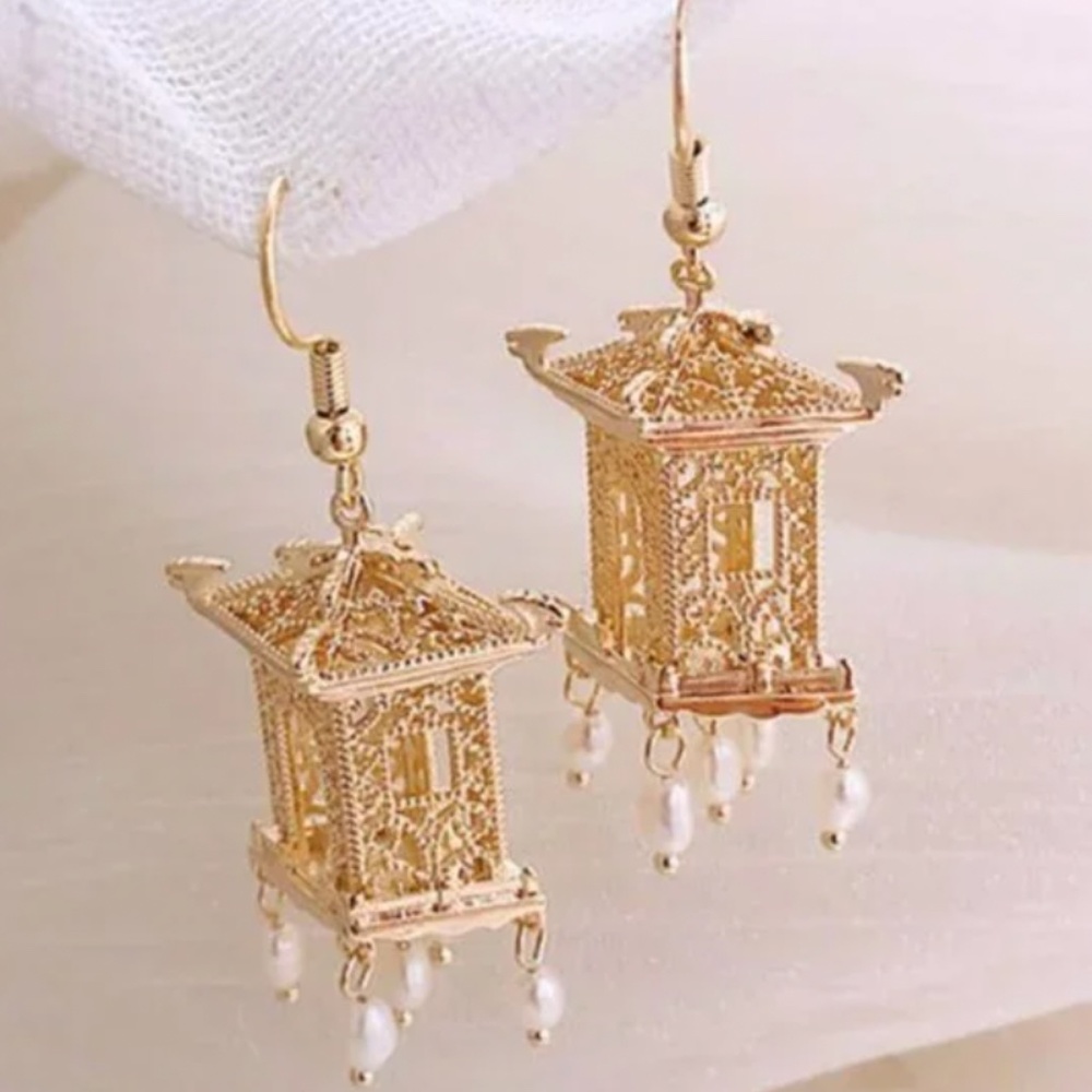 ❤️ FREE Pagoda Tower Pearl Drop Peasant Hipster Hippie Art Boho Fun Earrings